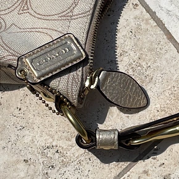 Coach Penelope Beige/Gold Linen Signature “C” Convertible Shoulder/Crossbody Bag - Picture 4 of 17